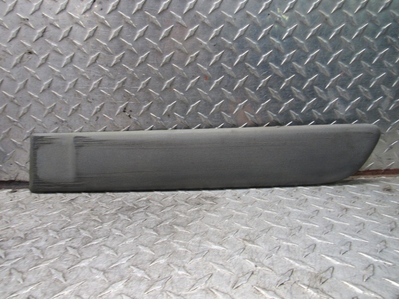 2005 CHEVROLET TRAILBLAZER LEFT DRIVER REAR DOOR MOLDING TRIM 057621641