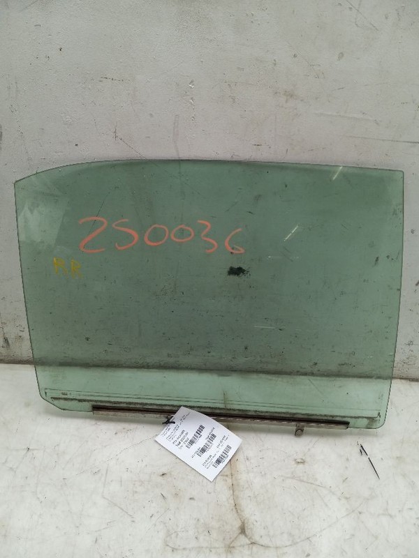 01 02 03 04 05 06 LEXUS LS430 REAR PASSENGER RIGHT DOOR GLASS