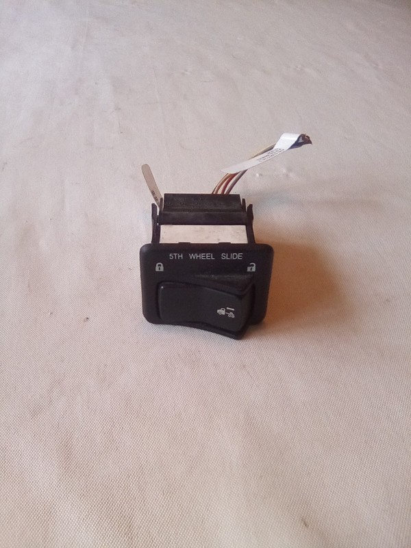 Peterbilt Paccar P27-1178-055 Fifth Wheel Slide Switch W/Connector