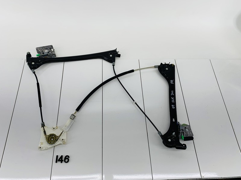 09-11 MERCEDES BENZ SLK300 FRONT RIGHT PASSENGER SIDE DOOR WINDOW REGULATOR OEM