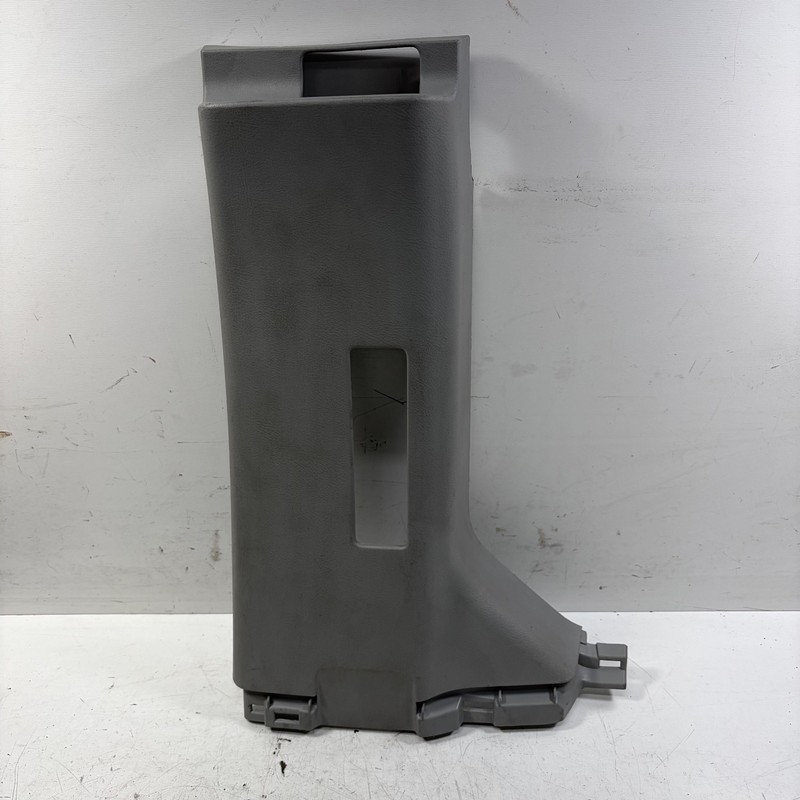 03-06 Honda Element Right B Pillar Upper Trim Cover Gray 84111-SCV-A01ZA OEM
