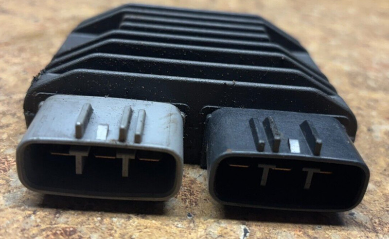 2002 Yamaha YZFR1 Voltage Regulator Rectifier Electrical 02 YZFR 1YZF R1 A8