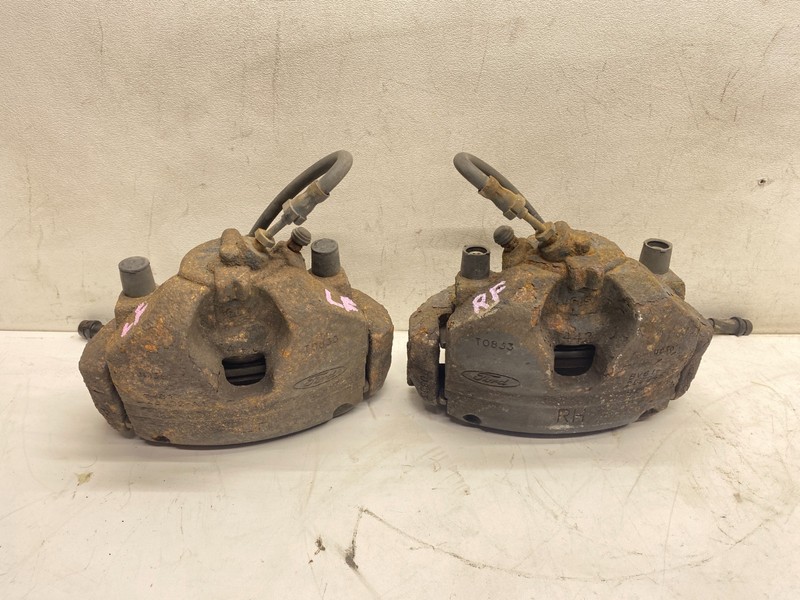 2013-2016 FORD ESCAPE LEFT AND RIGHT FRONT BRAKE CALIPER CALIPERS OEM