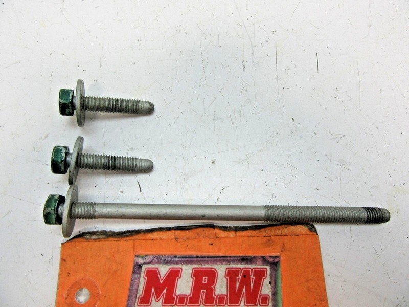 SET OF 3 BOLTS BOLT SCREWS SCREW STEERING COLUMN WHEEL TO FRONT DASH 08-10 VUE