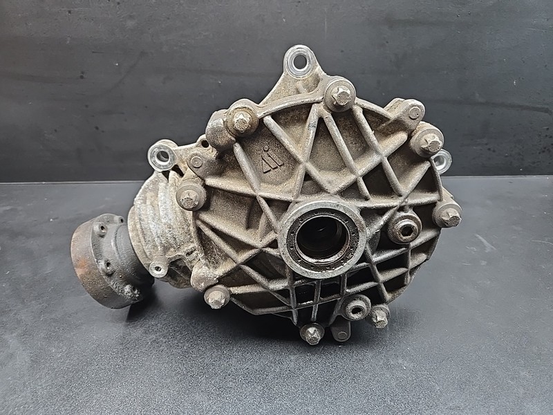 Front Axle Differential Carrier Awd 670032672 Oem Maserati Ghibli S Q4 2014-17