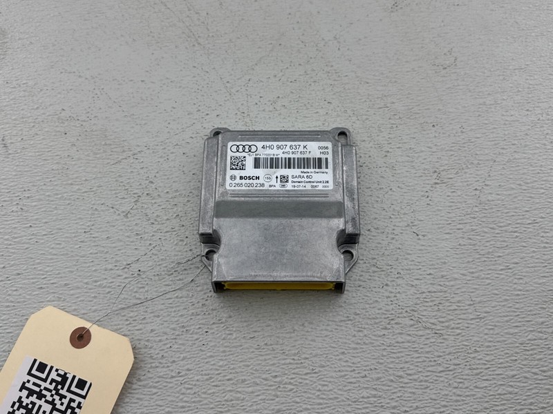 2015 - 2018 Audi A8 S8 Control Unit Module 4H0907637K OEM