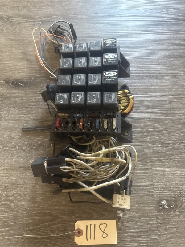 Carrier Transicold Relay Fuse Box 10-00318-00/100526