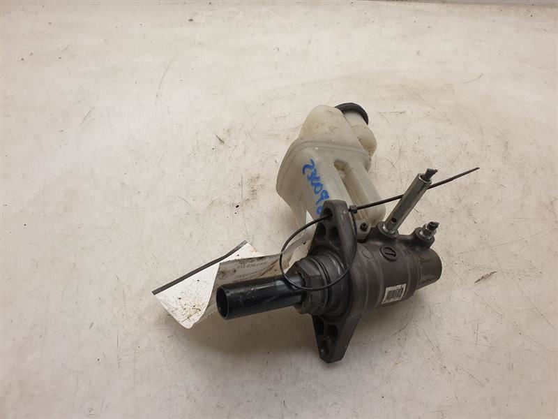 04-07 TOYOTA HIGHLANDER 3.3L 6CYL AWD BRAKE MASTER CYLINDER ASSEMBLY