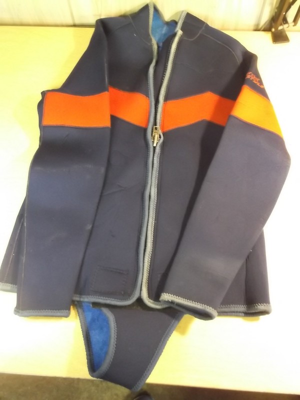 Wenoka Sea Style Diving Suit Wetsuit, Red/Dark Blue, Size XL Extra Large
