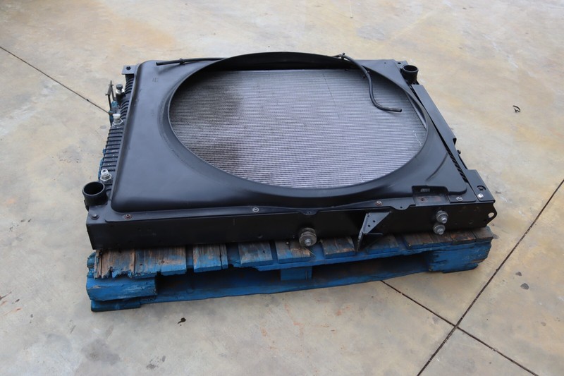 2019-2023 VOLVO VNL 760 860 D13 DIESEL ENGINE COOLING RADIATOR 23459369 OEM