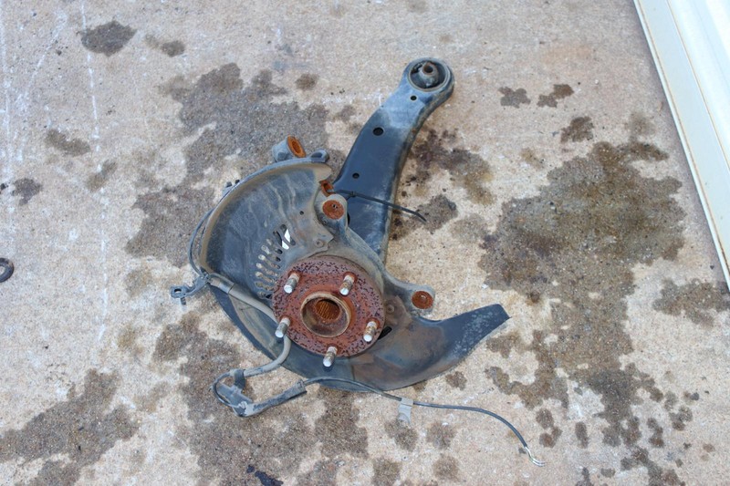 2014-2019 TOYOTA HIGHLANDER 3.5L AWD FRONT RIGHT SPINDLE KNUCKLE HUB W/ ARM OEM