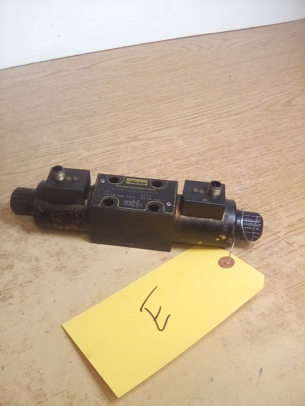 Parker D1VW20DNJDLJ675 Hydraulic Valve