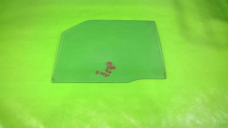 84-88 TOYOTA PICKUP DRIVER LEFT FRONT WINDOW DOOR GLASS W/VENT OEM 4237-9