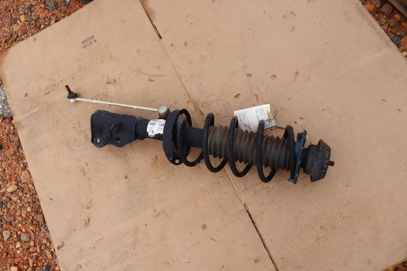 2016-2022 HONDA HRV FWD FRONT RIGHT PASSENGER SIDE SHOCK ABSORBER STRUT OEM