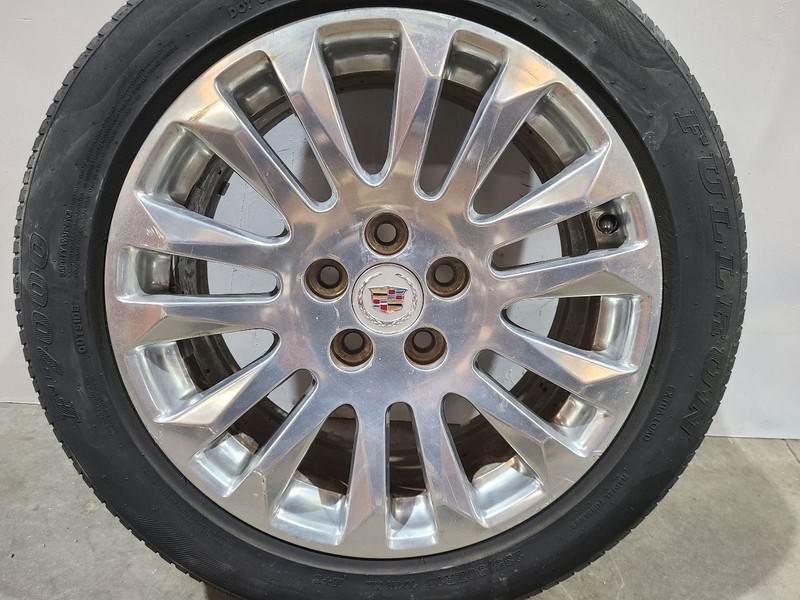 Wheel Coupe 18x8-1/2 14 Spoke Painted Opt Ruk Fits 10-14 CTS 588720