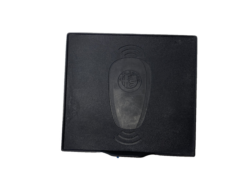 17 18 19 ALFA ROMEO GIULIA WIRELESS CHARGING PAD OEM #A0.62