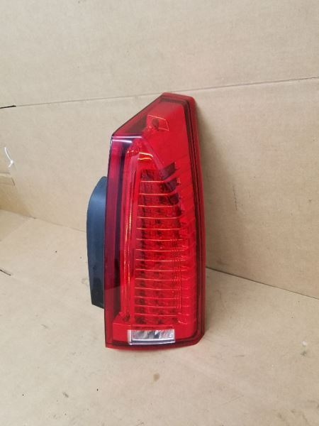 Passenger Tail Light Sedan VIN D 4th Digit V-series Fits 08-14 CTS 257794