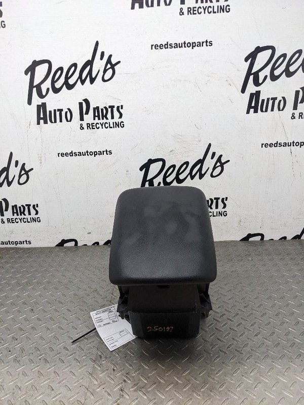 2018-20 MITSUBISHI ECLIPSE CROSS CONSOLE STORAGE COMPARTMENT TRAY & ARMR 116