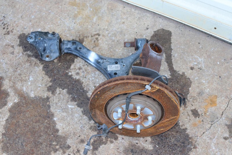 2015-2020 ACURA TLX FWD FRONT LEFT DRIVER SPINDLE KNUCKLE HUB W/ CONTROL ARM OEM