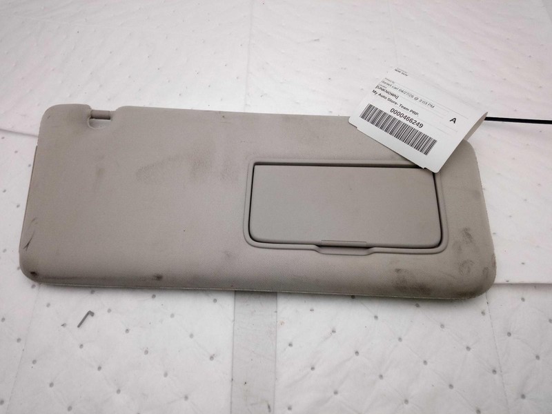 Used Right Sun Visor fits: 2018 Nissan Armada illuminated Right Grade B