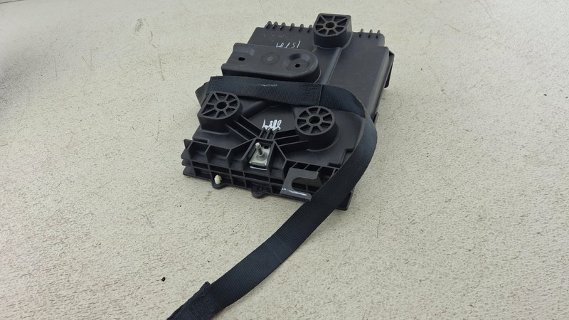 2013-2016 FORD FUSION BATTERY TRAY BRACKET MOUNT HOLDER BOX OEM