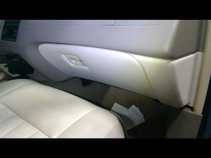 2003 2004 TOWN CAR Glove Box 1268808