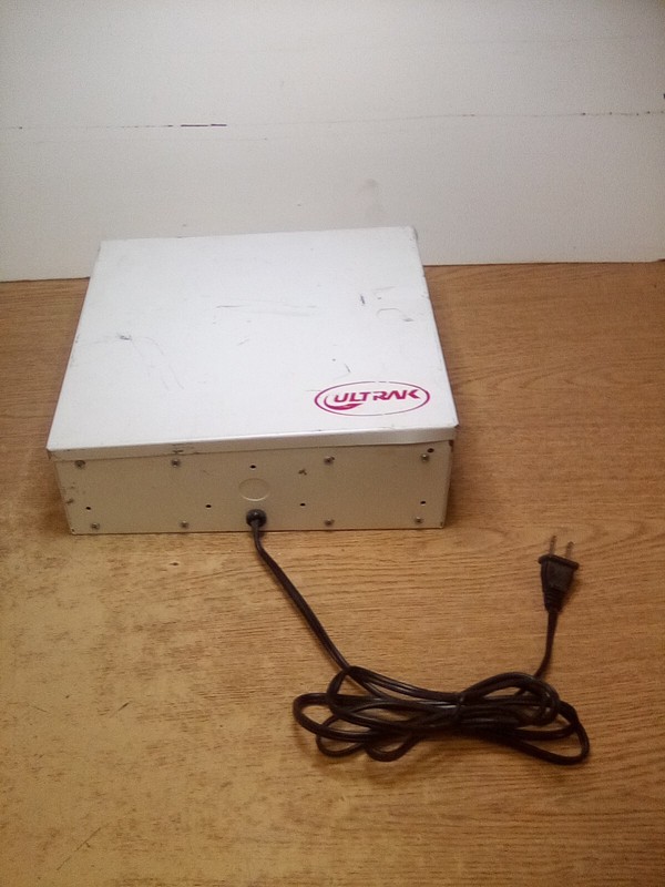 Ultrak KZ1628AEHW CCTV Power Supply For 16 Camera/Heater/Blower Outputs 28Vac