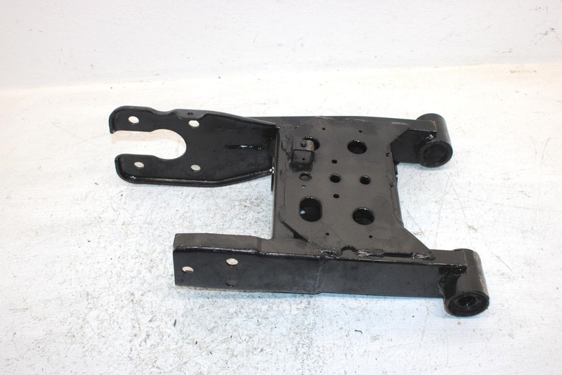 2004 Polaris Magnum 330 Oem Swingarm 1541820 AP159