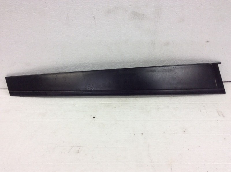 01-05 Civic 4Dr Left Front Door Sash Garnish Vertical Trim Molding Used OEM
