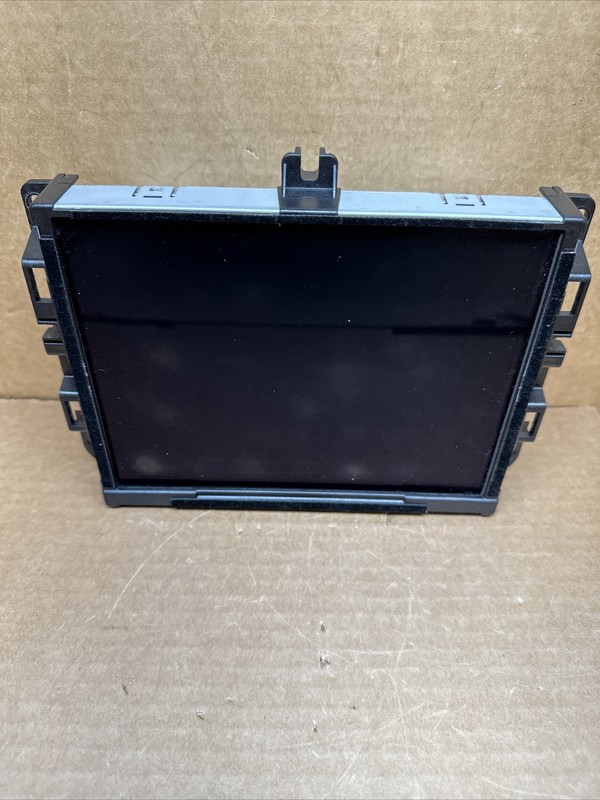 2020 JEEP CHEROKEE RADIO RECEIVER & DISPLAY SCREEN 8.4" OEM 68428522AC