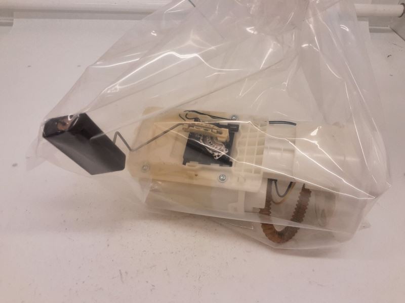Fuel Pump Assembly 2.5L Plastic Fuel Tank Fits 98-10 BEETLE 3132600