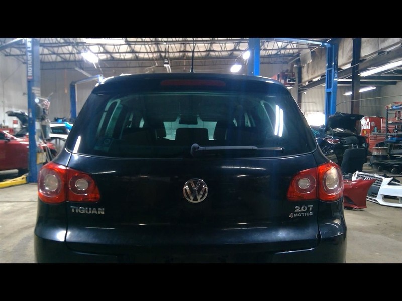 Lift Gate/Hatch/Tailgate Spoiler Without Camera Fits 09-11 TIGUAN 1644581