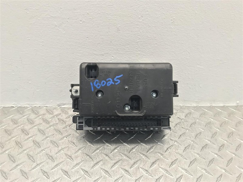 2004 2005 TRAILBLAZER TRAILBLAZER ENVOY CABIN FUSE BOX OEM 15197529-2