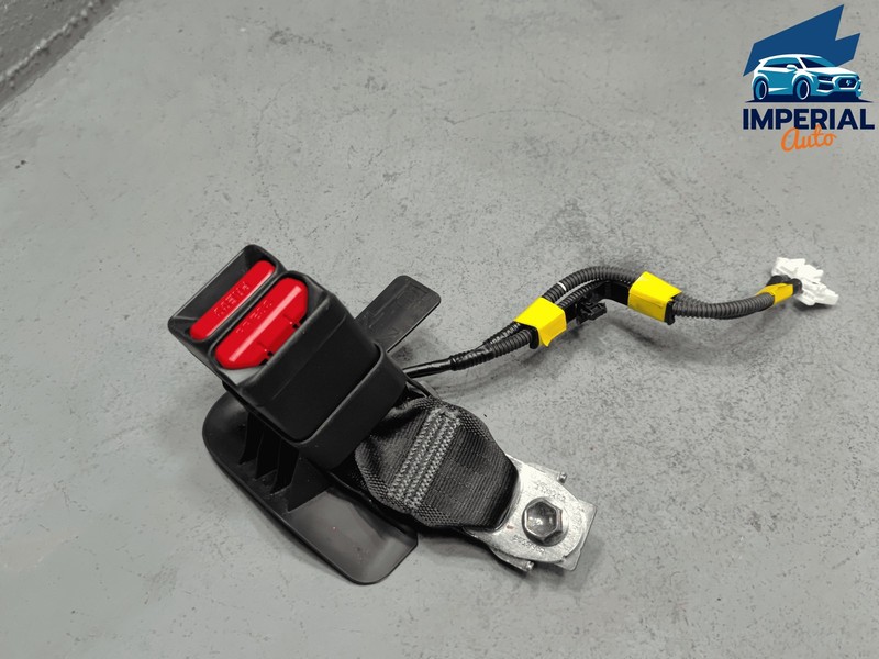2019-2024 Toyota Camry FWD Rear Left Driver Side Seatbelt Seat Belt Buckle OEM