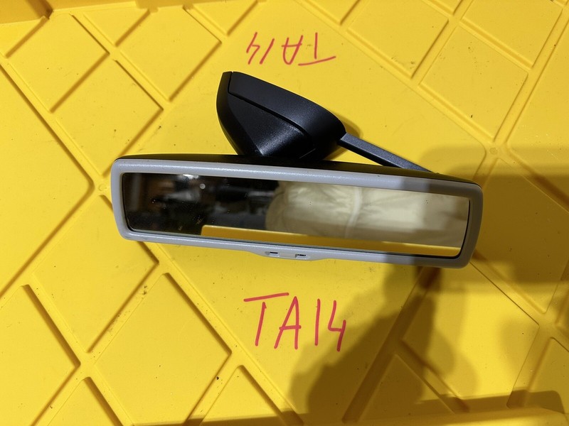 2011-2017 VW TOUAREGAUTO-DIMMING INTERIOR REARVIEW MIRROR 7P6857511T OEM