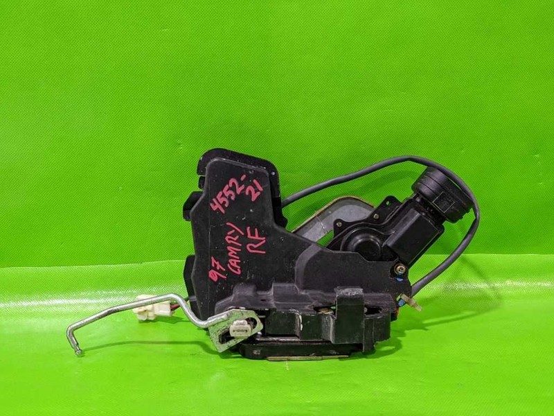 97-01 CAMRY PASSENGER RIGHT FRONT DOOR LOCK LATCH ACTUATOR OEM 4552-21