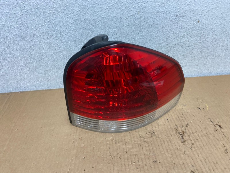 2005 to 2006 Hyundai Santa Fe Right Passenger Rh Side Tail Light Oem AD1161 LK