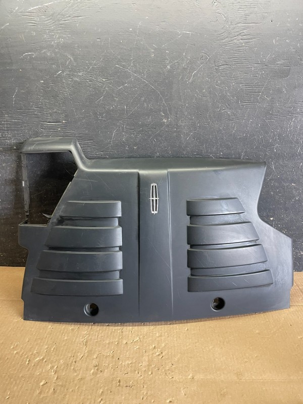 2004 Lincoln Aviator Engine Motor Cover OEM aa6112 DG