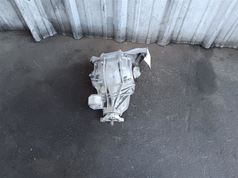 17-18 Mercedes E300 Rear Differential Axle Carrier RWD 2133500701
