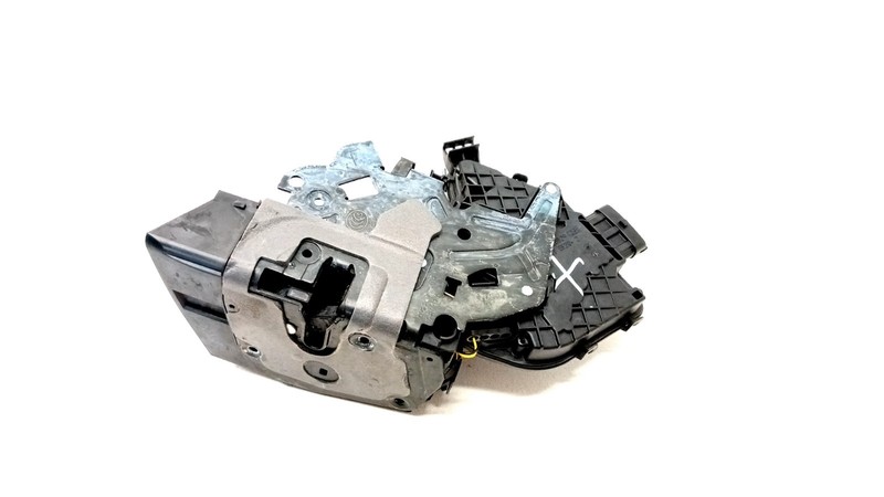 17-20 JAGUAR X760 XE 20-21 E-PACE DOOR LOCK ACTUATOR MOTOR FRONT LEFT OEM 090324