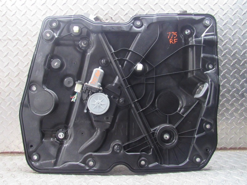 2009-2014 NISSAN MURANO RIGHT PASSENGER FRONT DOOR WINDOW REGULATOR ASSEMBLY
