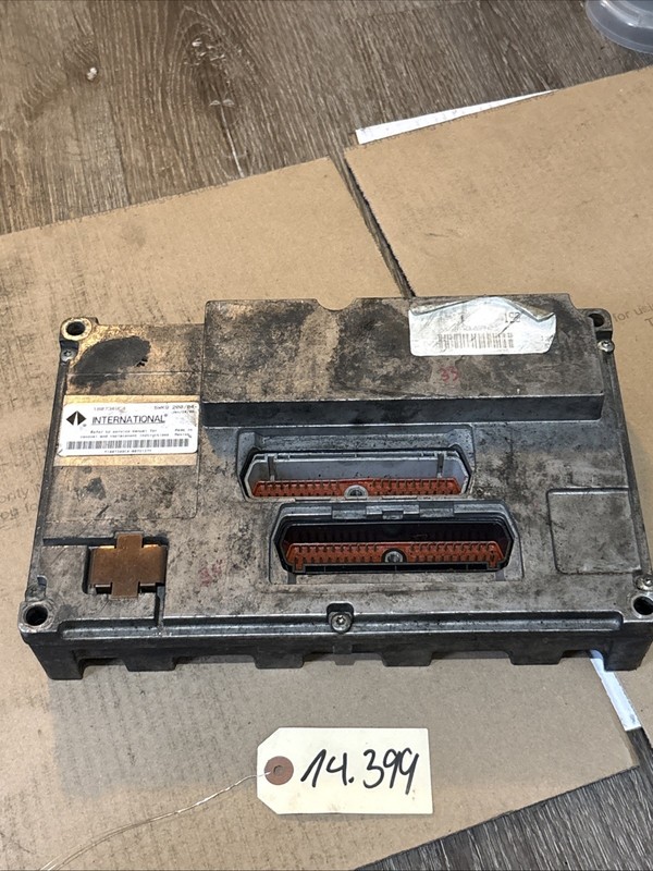 International DT466E Diesel Engine OEM Control Module ECM ECU 1807349C4
