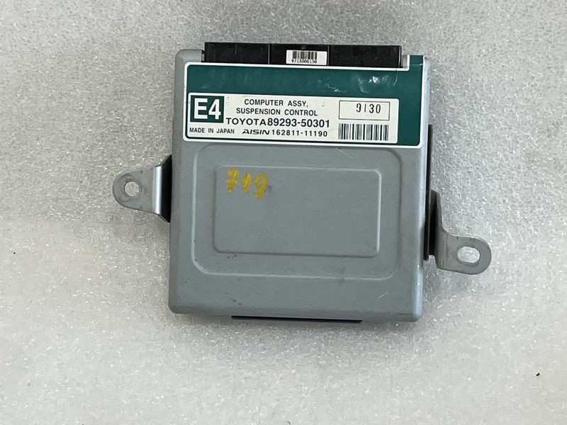 2010 2011 2012 LEXUS LS460 SUSPENSION CONTROL MODULE RWD 89293-50301