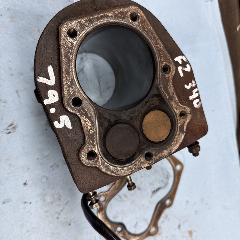 Kawasaki KF82D 340 341ccMotor Cylinder Jug