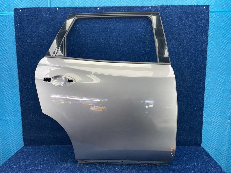 2017–2020 Nissan Pathfinder Rear Right Door Shell Silver OEM
