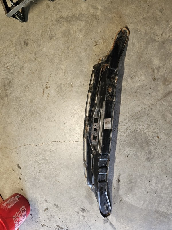 Radiator Cover Fits 02-06 SPRINTER 2500 2681037