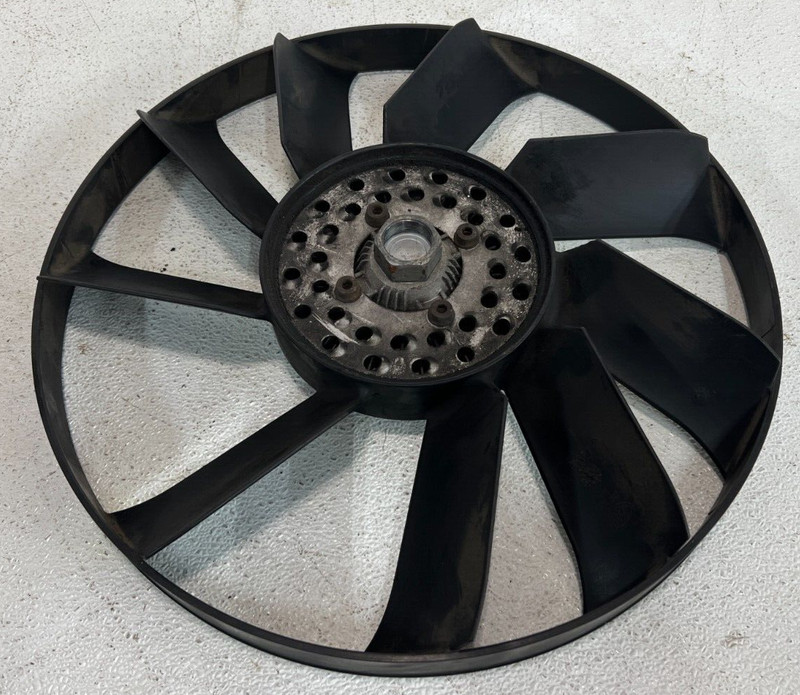 99-02 Land Rover Discovery 2 Engine Cooling Fan OEM