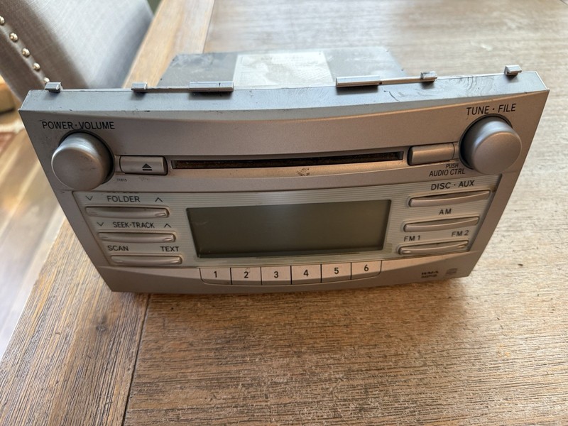 2007-2009 TOYOTA CAMRY AM FM RADIO RECEIVER CD PLAYER UNIT OEM 86120-06190
