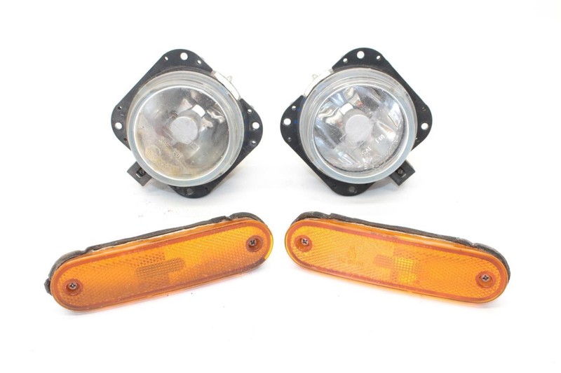 01-03 Mazda Mx-5 Miata NB Left and Right Front Fog Lights with Side Markers