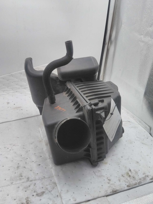 2016 Dodge Journey Air Cleaner Assembly 3.6L OEM 68224901AC Used